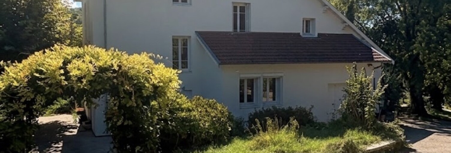 Maison 8 Pièces 180 m² à vendre à Saint-Sorlin-de-Morestel (38510)