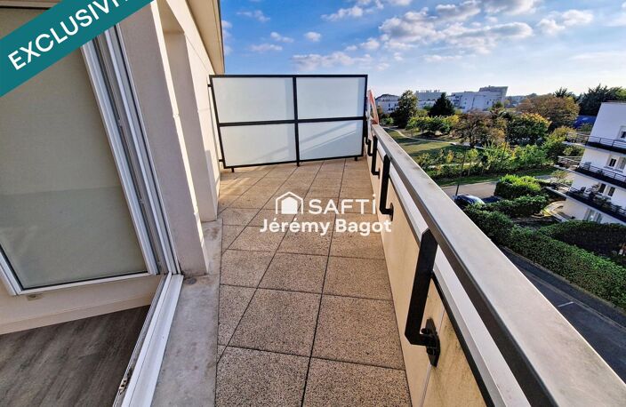 Un grand type 2 complet avec ascenseur parking et terrasse — photo 2