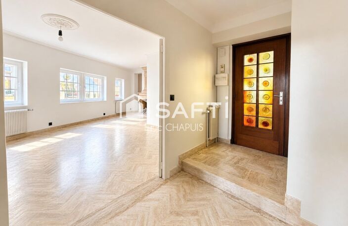 Rennes  Centre historique | Appartement 2 pièces de 60 m² | Entièrement rénové | Ascenseur | Cave — photo 3