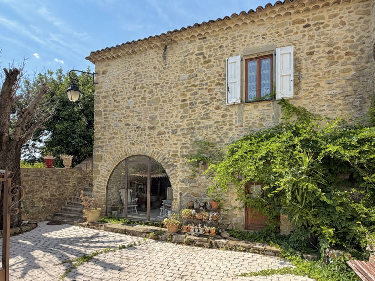 Maison de village rénovée avec charme de l’ancien, extérieurs et espaces modulables — photo 1