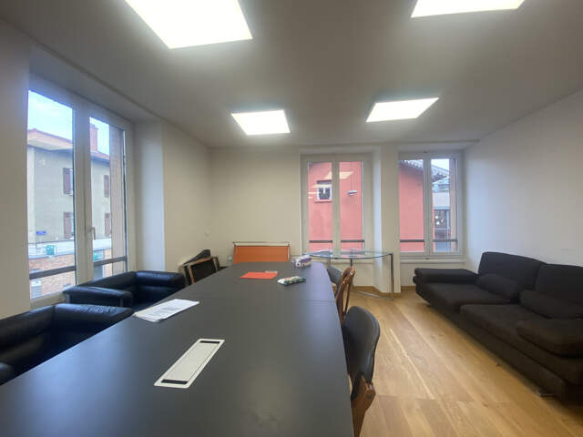 APPARTEMENT CONFORTABLE IDEALEMENT SITUE A CRAPONNE — photo du bien