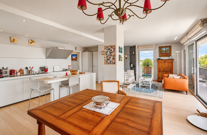Dernier étage, terrasse de 74m2, vue panoramique — photo 4