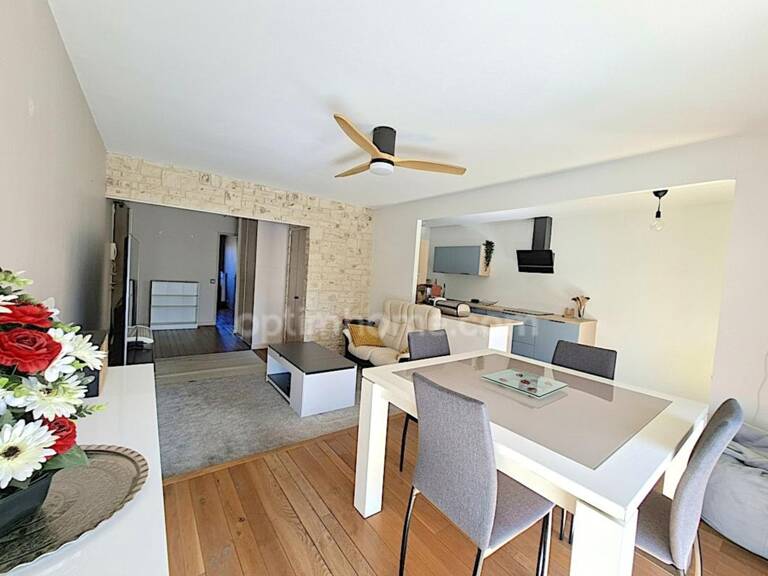 Appartement - 4 pièces - 3 chambres - 79 m² - Balcon - Garage et Cave — photo 1