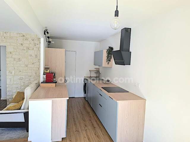 Appartement - 4 pièces - 3 chambres - 79 m² - Balcon - Garage et Cave — photo du bien