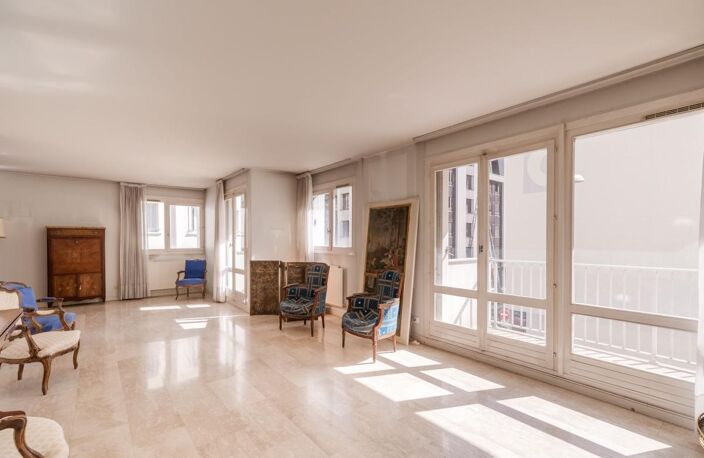 Grand appartement familial T6 à Vauban – 6ème arrondissement — photo 2