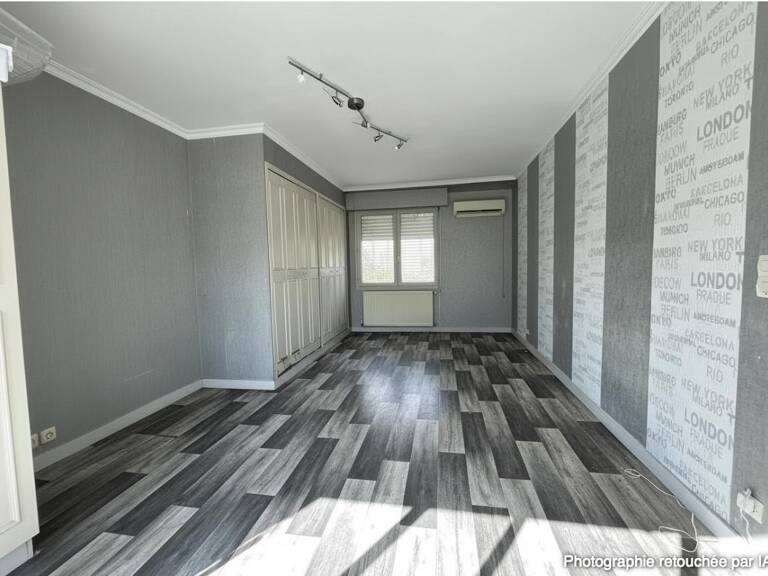 CHATELLERAULT  - PAVILLON FAMILIAL DE 166 M² - 6 CHAMBRES + PIÈCES MODULABLES - TERRAIN CLOS DE 577 M² — photo 1