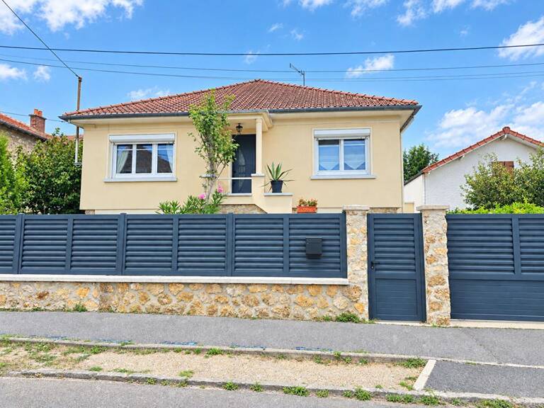 Maison individuelle à 500 mètres de la gare et du centre de Vaires sur Marne — photo 1