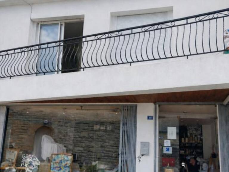 Questembert : Immeuble de rapport  en Hyper Centre-Ville de 175 m2 (environ) — photo 1