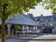Questembert : Immeuble de rapport  en Hyper Centre-Ville de 175 m2 (environ) — photo 2