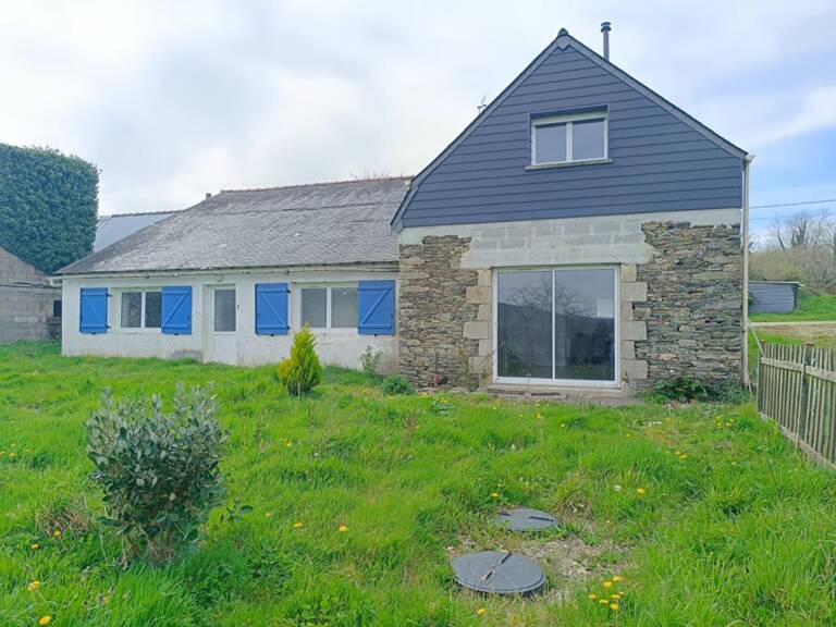 29520 Laz maison en partie restaurée avec 5 chambres 2 grandes pièces de 26 m² et 46 m² — photo 1
