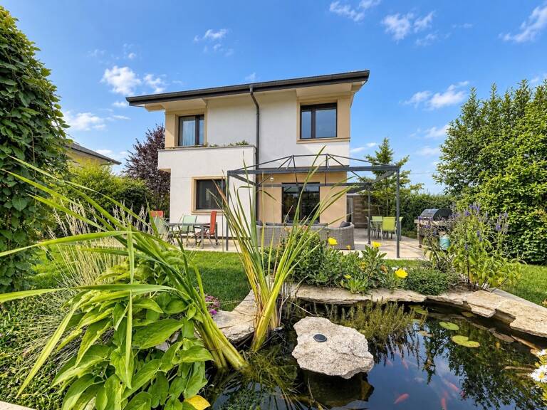 CHENS-SUR-LÉMAN – Maison 140 m² avec jardin arboré, garage et beaux volumes — photo 1