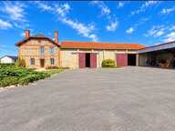 Propriete à vendre 8 pièces à 25 mn de REIMS (51) PROPRIÉTÉ avec MAISON et FERME sur environ 1,2 ha de TERRAIN — photo 2
