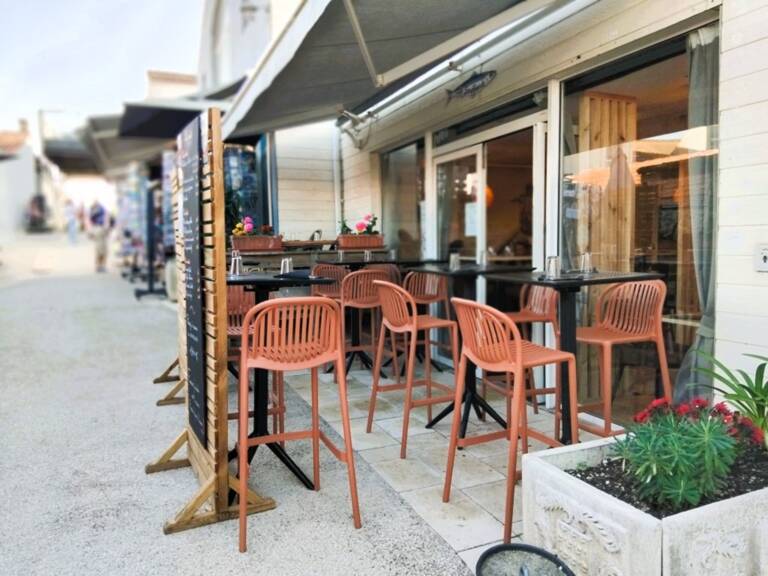 LA COTINIERE ILE D'OLÉRON (17), A Vendre emplacement N°1, Fonds commerce Restaurant renommé, EBE important — photo 1
