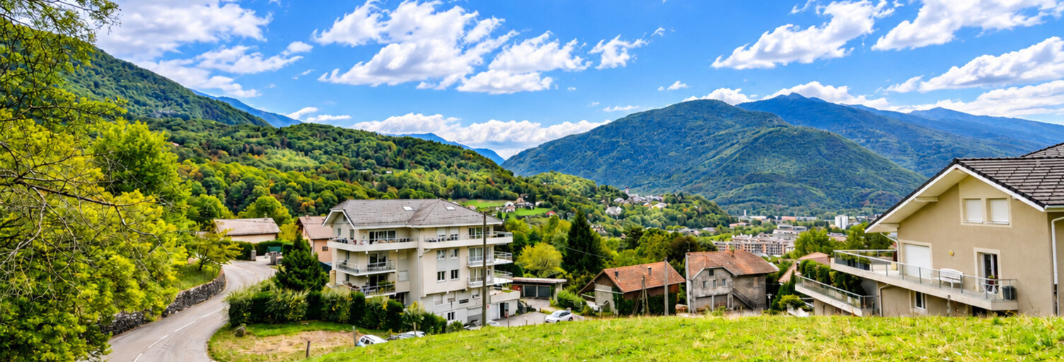 Terrain  2038 m² à vendre à Pallud (73200)