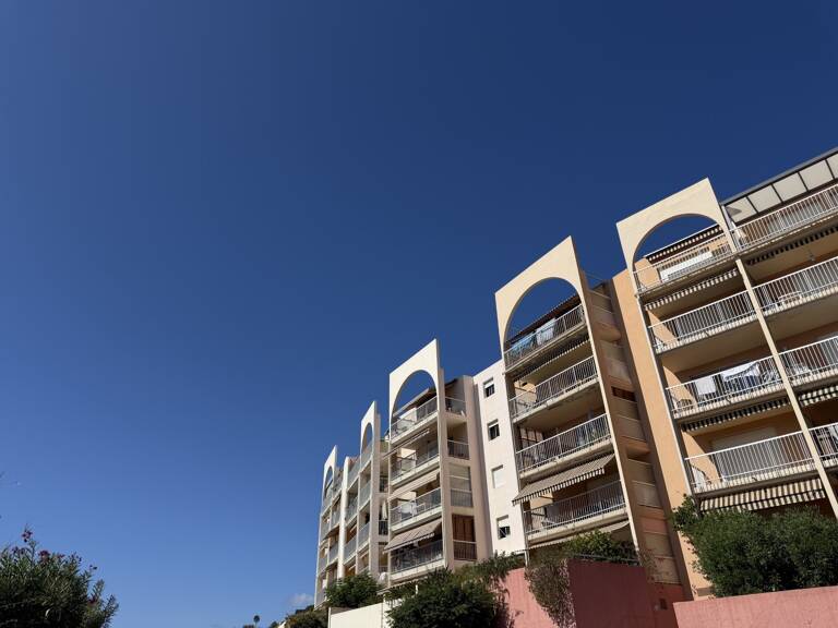 AJACCIO (20), studio au sein d'une belle résidence, secteur sanguinaires, proche plage Marinella, parking et cave — photo 1