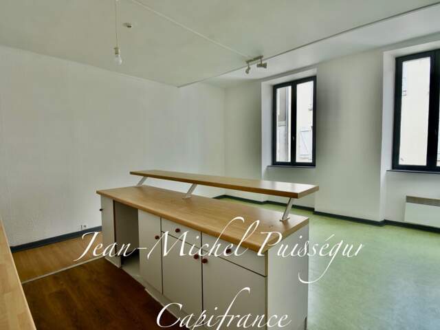 Dpt Haute Garonne (31), à vendre SAINT GAUDENS Immeuble de 3 Appartements — photo du bien
