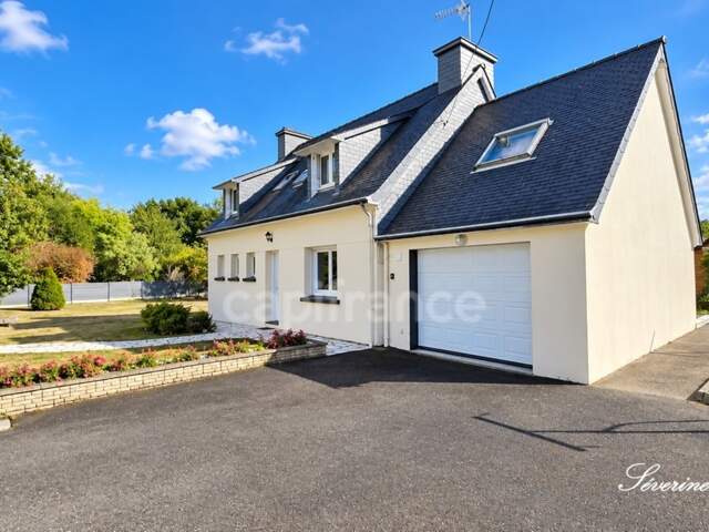 À Trégunc, une maison familiale aux beaux volumes, à deux pas du littoral ! — photo du bien