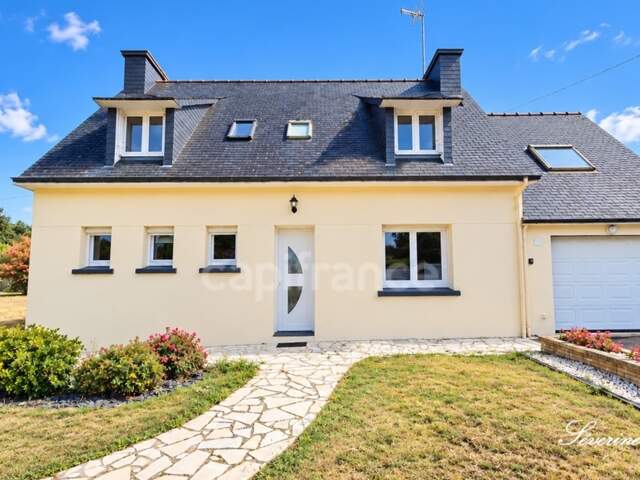 À Trégunc, une maison familiale aux beaux volumes, à deux pas du littoral ! — photo du bien