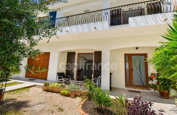 CANET-EN-ROUSSILLON – Villa 215 m² – 5 chambres – 2 espaces de vie – Jardin – Terrasses – Garage — photo 2
