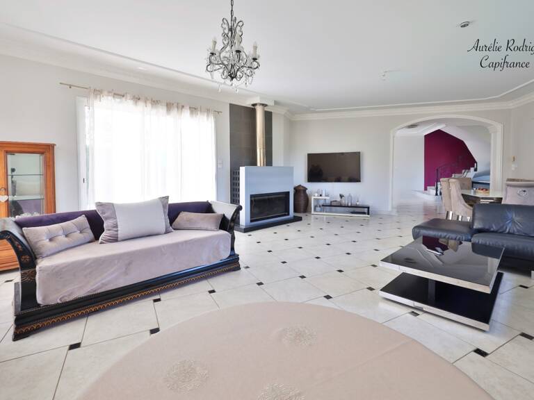 Maison à vendre 6 pièces  (01) — photo 1