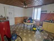 Maison de village F4 à rénover de 90 M2 avec jardin / parking et dépendance — photo 3