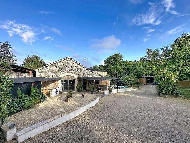 Maison en pierre pleine de charme — photo 1