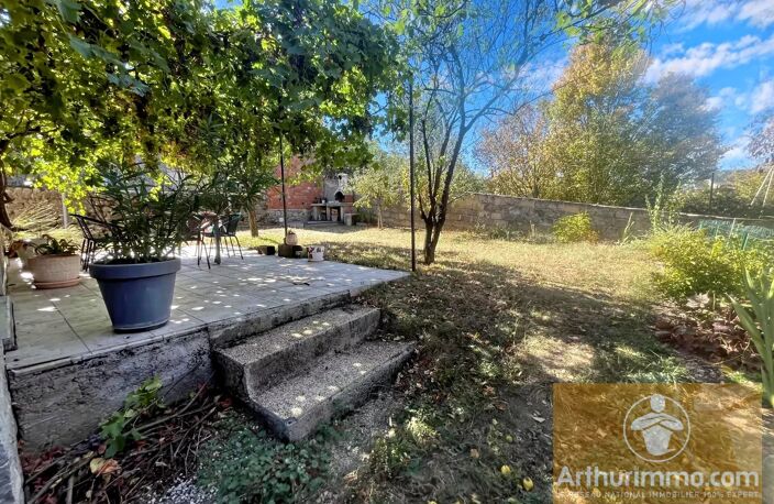 VILLA RÉNOVÉE À NEUF AVEC JARDIN ET POSSIBILITÉ DE STUDIO — photo 3