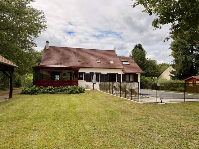 BOISMORAND - Maison de standing + piscine — photo du bien