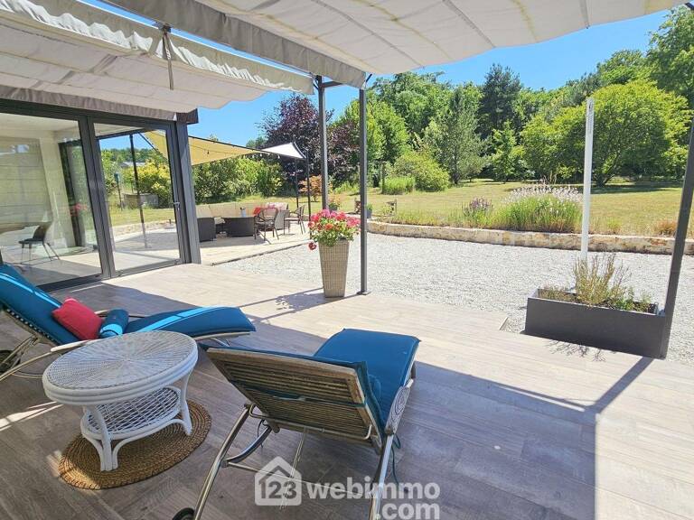 Maison - 240m² - Le Vaudoué — photo 1
