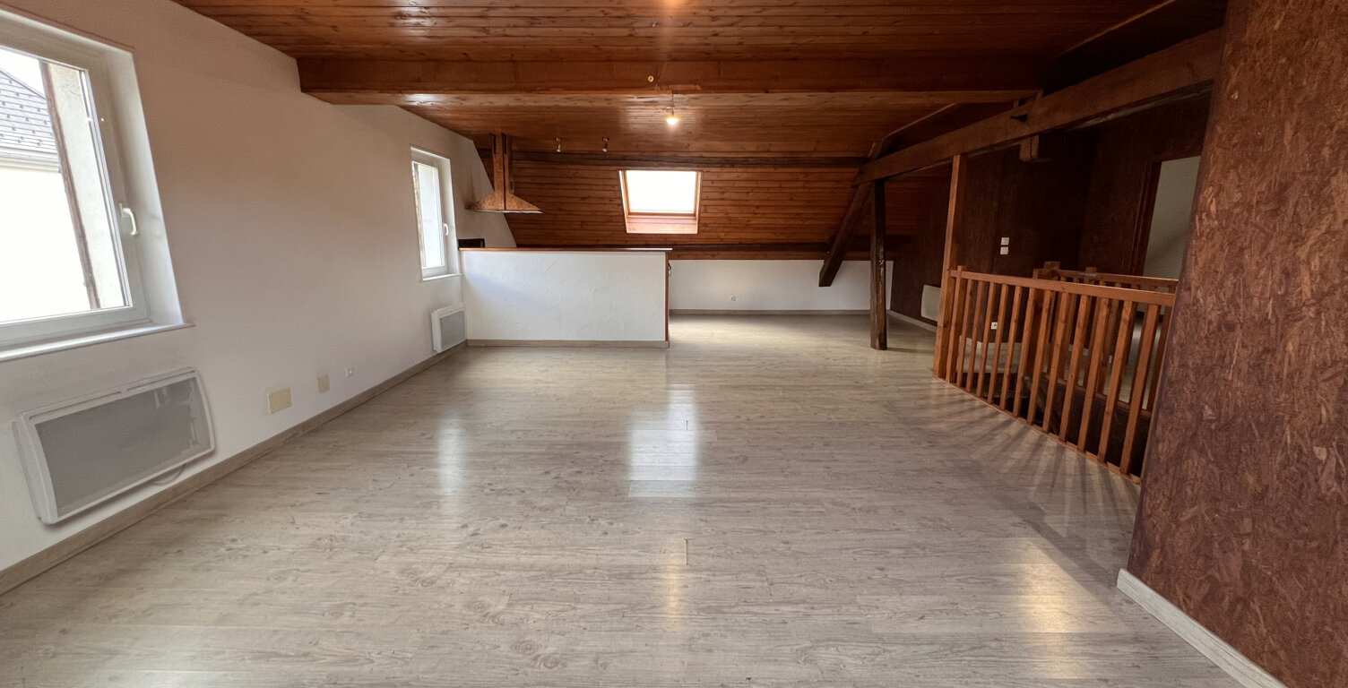 APPARTEMENT CENTRE VILLE DE DAMPRICHARD — photo 1