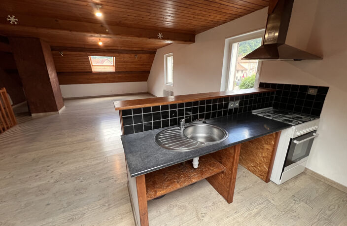 APPARTEMENT CENTRE VILLE DE DAMPRICHARD — photo 2