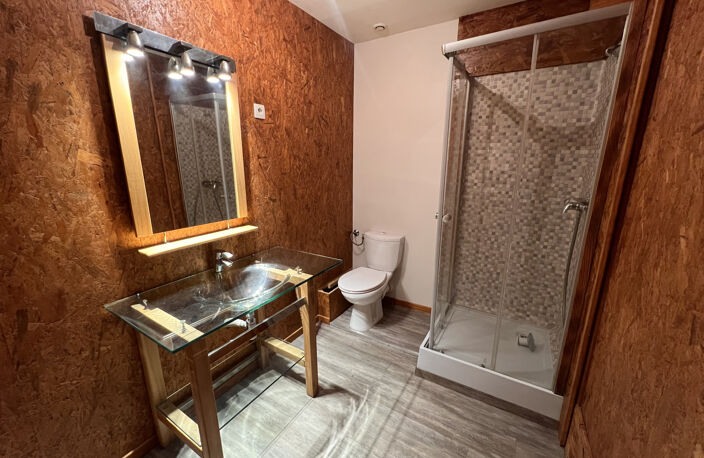 APPARTEMENT CENTRE VILLE DE DAMPRICHARD — photo 4