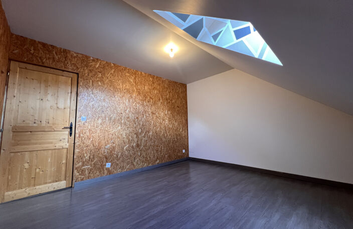 APPARTEMENT CENTRE VILLE DE DAMPRICHARD — photo 5