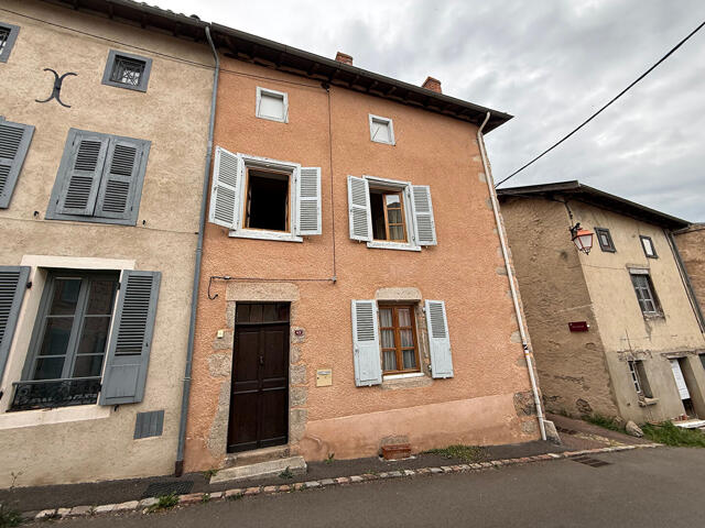 Maison proposé à Saint-Haon-le-Châtel