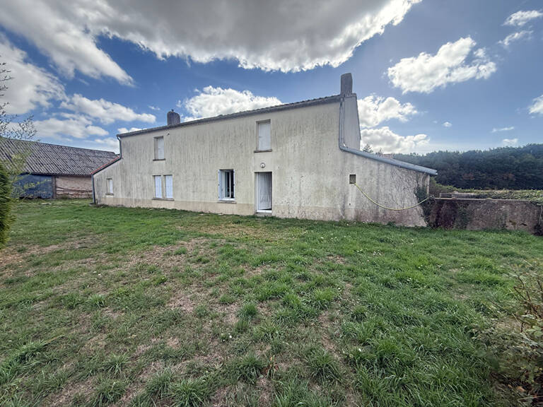 Maison en pierre LE CELLIER — photo 1