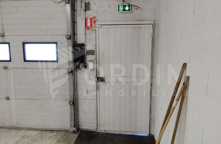 SAINT GEORGES SUR BAULCHE - LOCAL COMMERCIAL OU D'ACTIVITE DE 120M² — photo 5