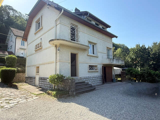 AIX-LES-BAINS Maison familiale 125 m² avec potentiel locatif, terrain , garage — photo du bien