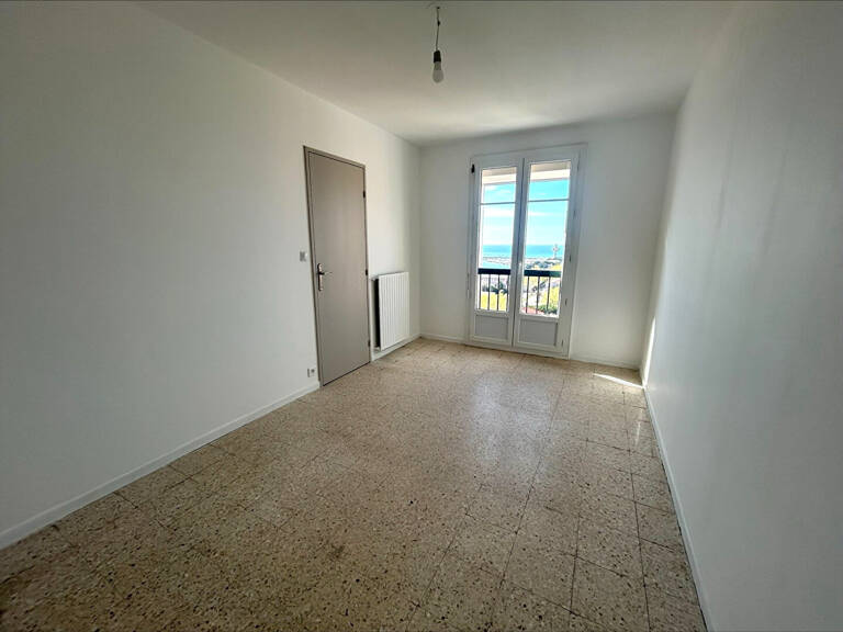 A LOUER - APPARTEMENT T2 VUE MER - Balcon - Port-de-Bouc — photo 1