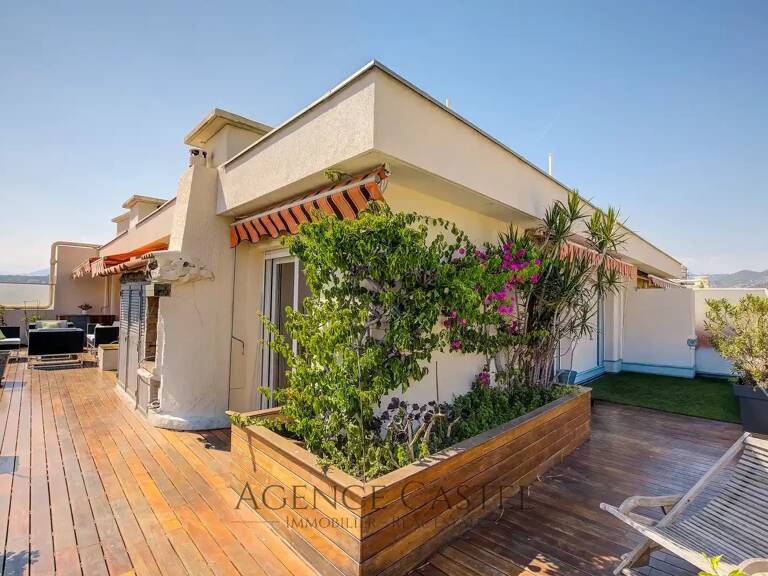 NICE LE PORT - SUPERBE TOIT-TERRASSE DE 4 PIÈCES — photo 1