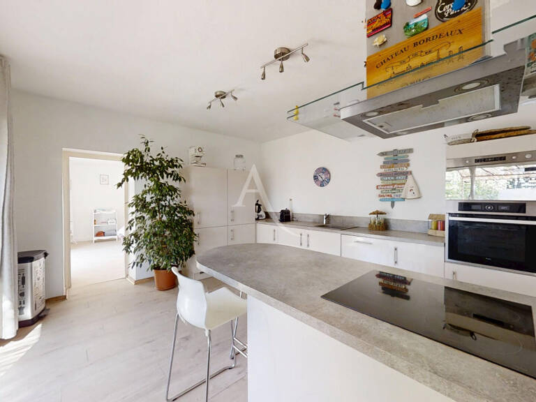 LA FARLÈDE limitrophe La Crau - Maison avec studio et piscine - 1 Hectare de terrain — photo 1