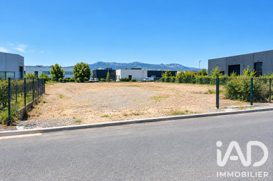 Terrain  590000 €