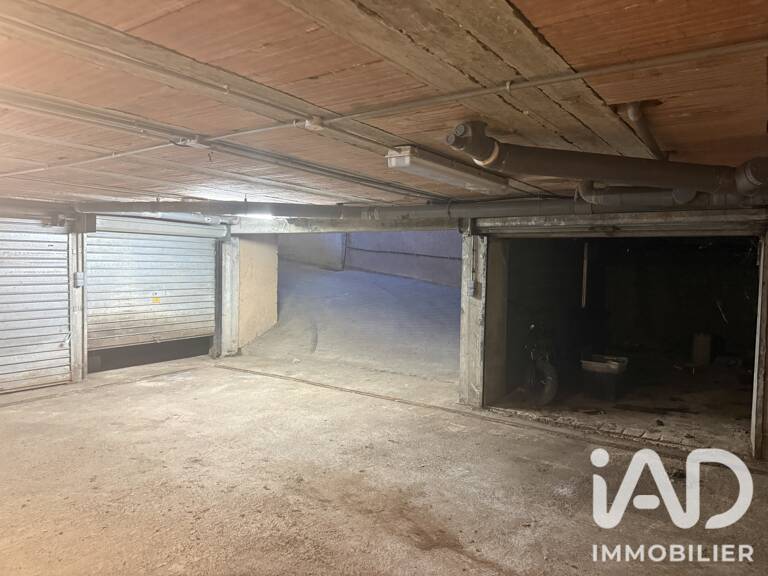 Vente Garage 12 m&sup2; — photo 1