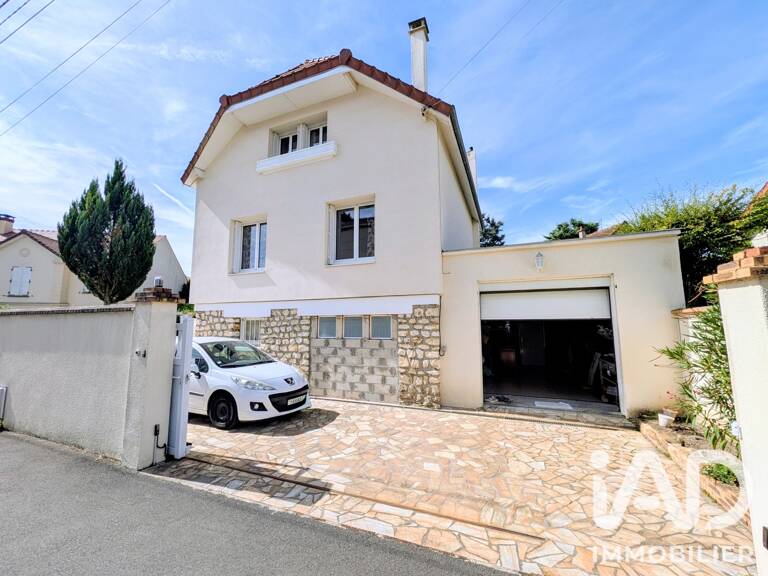 Vente Maison/villa 8 pièces — photo 1