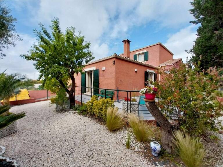 Vente maison à Castelnau de Guers avec vue sur les collines — photo 1