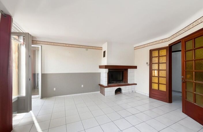 Vente immeuble à Marseillan avec appartement et locaux — photo 3