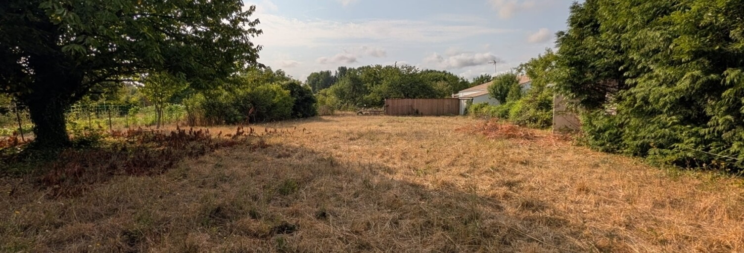 Terrain  752 m² à vendre à Surgères (17700)