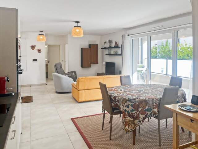Vente appartement récent à Marseillan avec belle terrasse — photo du bien