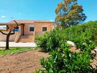 Vente maison fonctionnelle à Marseillan avec grand jardin et garage — photo 2