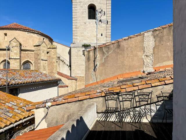 Vente maison de ville à Marseillan proche port, avec belle terrasse vue Eglise et cave de 20m² — photo du bien