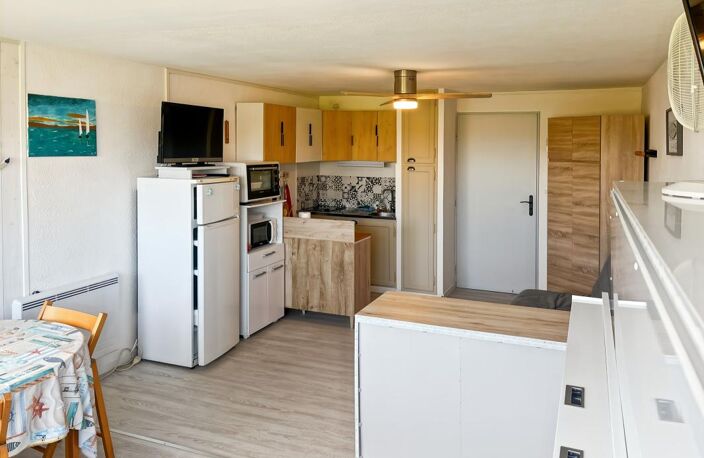 Vente studio cabine à Marseillan Plage avec loggia et parking — photo 2
